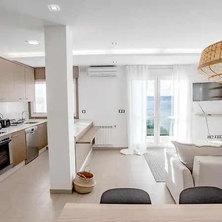 Oktheway Atico Apartment Mino